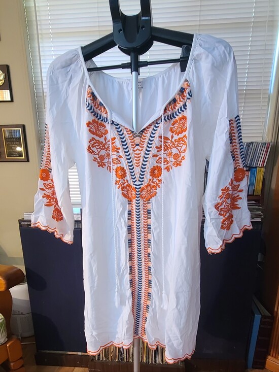 Chic Connection Dresses & Skirts - Chic Connection White Embroidered Peasant Tunic with Intricate Orange Flora NWOT